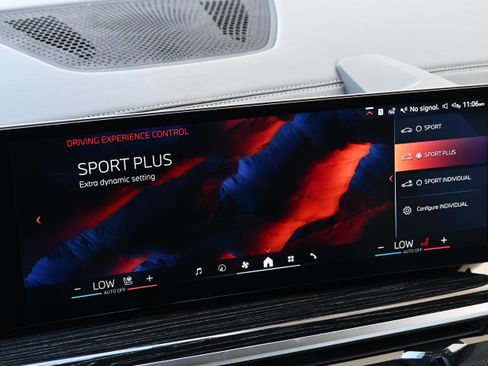 Certified 2025 BMW X5 xDrive40i w/ M Sport Package image 34