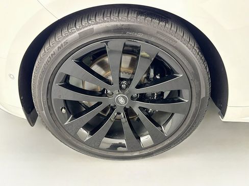 Used 2025 Land Rover Range Rover Sport Dynamic SE AWD/4WD image 32