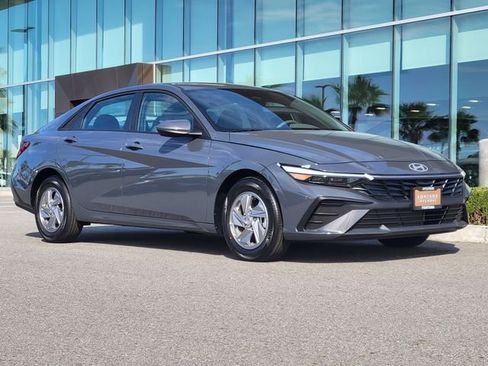 New 2026 Hyundai Elantra SE image 25