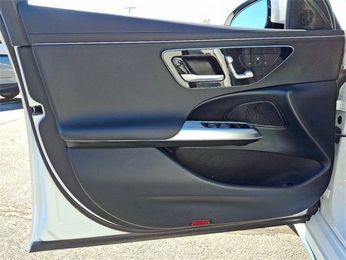 Used 2024 Mercedes-Benz E 350 4MATIC Sedan image 12