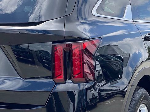 New 2026 Kia Sorento LX FWD image 2