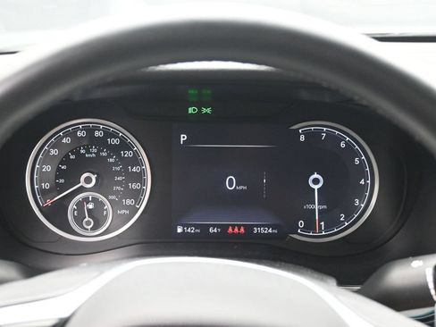 Used 2025 Genesis G70 2.5T AWD/4WD image 12
