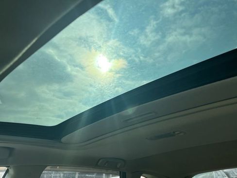 Used 2013 Nissan Rogue SV w/ Premium Pkg image 32