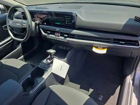 New 2026 Kia K4 FWD image 11