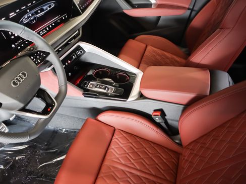 New 2025 Audi SQ5 Prestige image 20