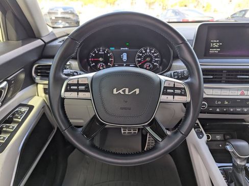 Certified 2022 Kia Telluride SX w/ Towing Package image 12