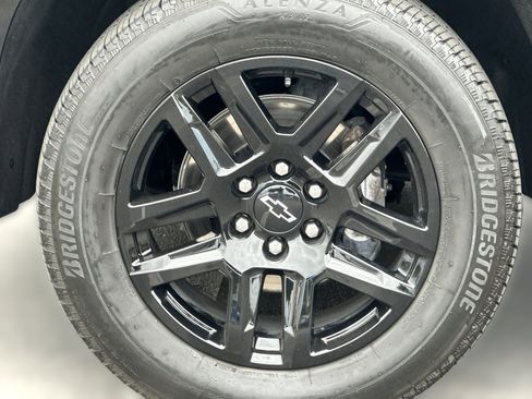 Used 2024 Chevrolet Silverado 1500 RST w/ Convenience Package II RWD image 11