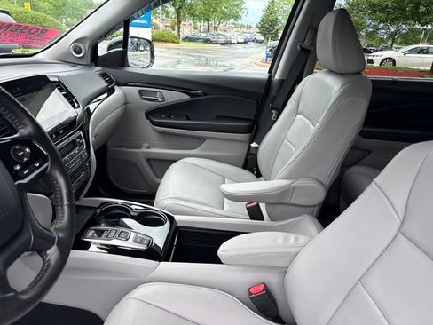 Used 2019 Honda Pilot Touring image 14