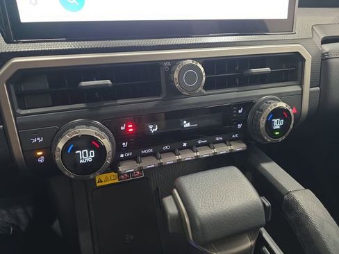 Certified 2025 Toyota 4Runner Limited image 21