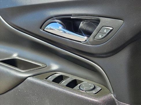 Used 2022 Chevrolet Equinox LT image 11