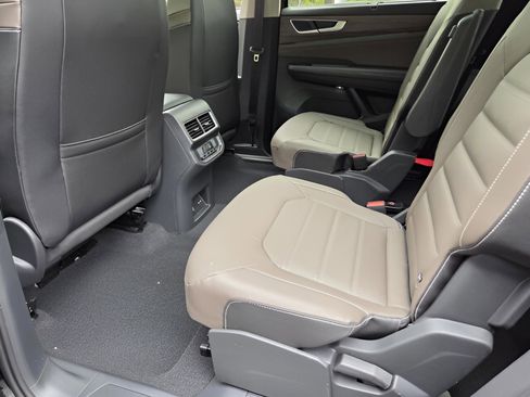 New 2026 Volkswagen Atlas SEL AWD/4WD image 10