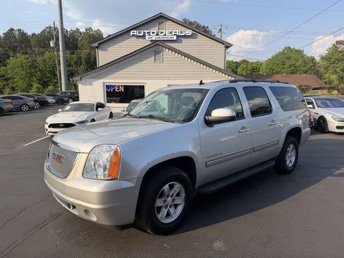 Used 2014 GMC Yukon XL SLT w/ SLT-2 Equipment Package RWD image 1