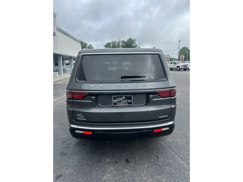 Used 2022 Jeep Wagoneer Series I w/ Convenience Group I AWD/4WD image 7