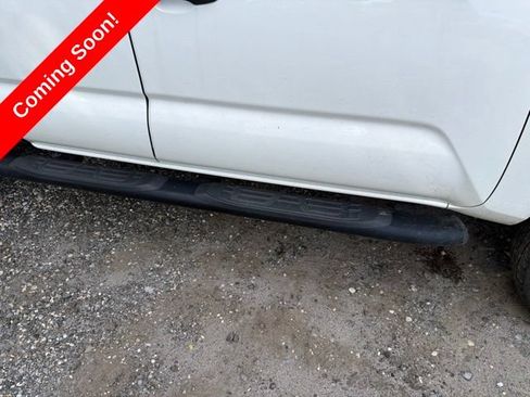 Used 2023 Toyota Tacoma SR AWD/4WD image 5