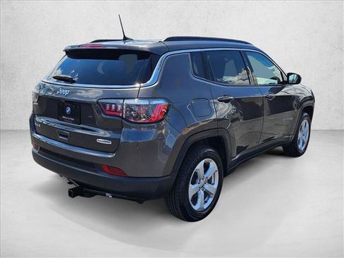 Used 2021 Jeep Compass Latitude w/ Driver Assistance Group AWD/4WD image 5