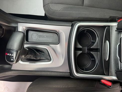 Used 2019 Dodge Charger SXT RWD image 29
