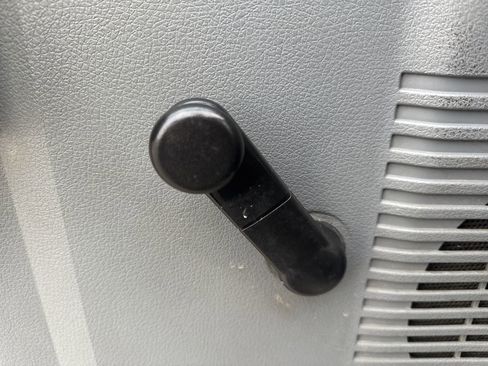 Used 2011 Ford F250 XL w/ XL Value Pkg image 21