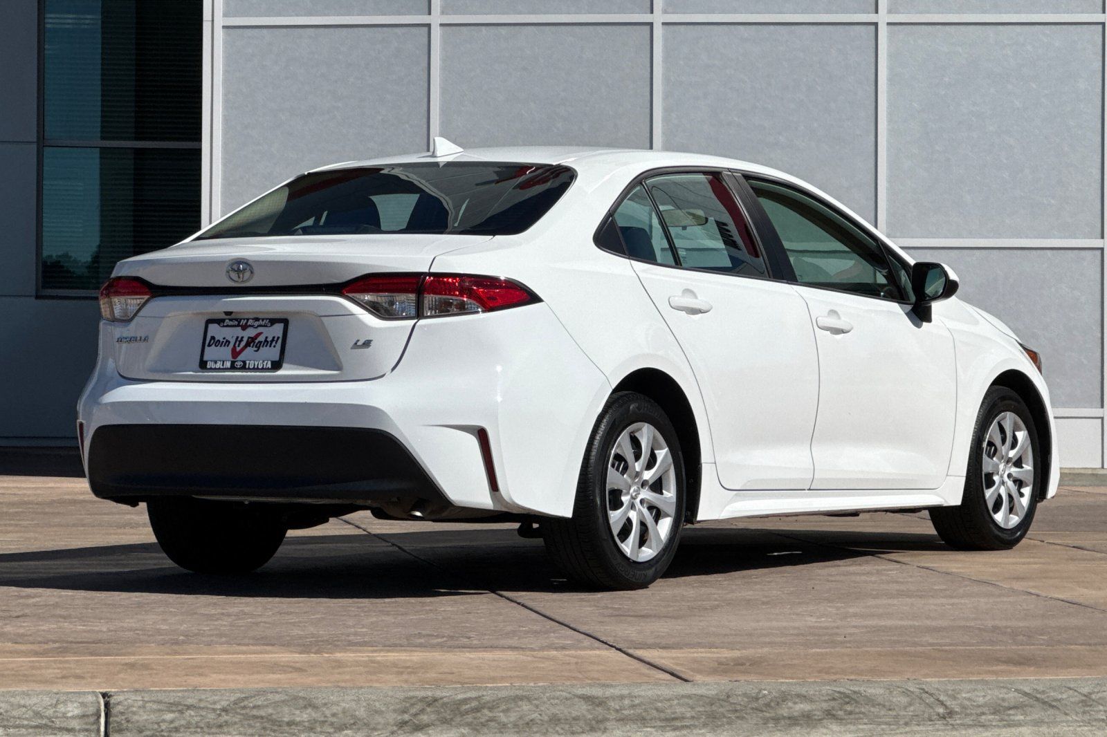 Used 2024 Toyota Corolla LE FWD image 4