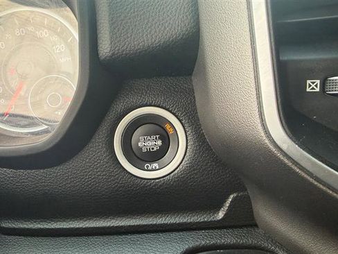 Used 2019 RAM 1500 Big Horn AWD/4WD image 40