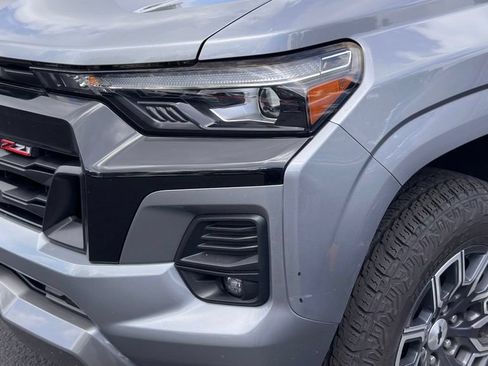 Used 2024 Chevrolet Colorado Z71 w/ Z71 Convenience Package 2 AWD/4WD image 12