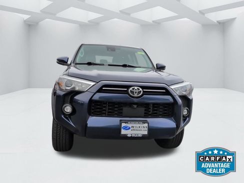 Used 2022 Toyota 4Runner SR5 Premium w/ Moonroof Package AWD/4WD image 2