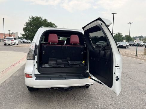 Used 2021 Lexus GX 460 Premium w/ Premium Package AWD/4WD image 8