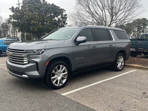 Used 2022 Chevrolet Suburban High Country w/ Premium Package 2 image 20