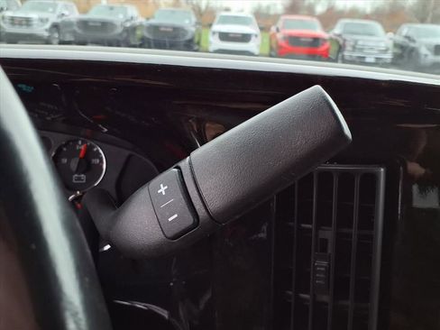 Used 2020 GMC Savana 2500 w/ Enhanced Convenience Package image 22