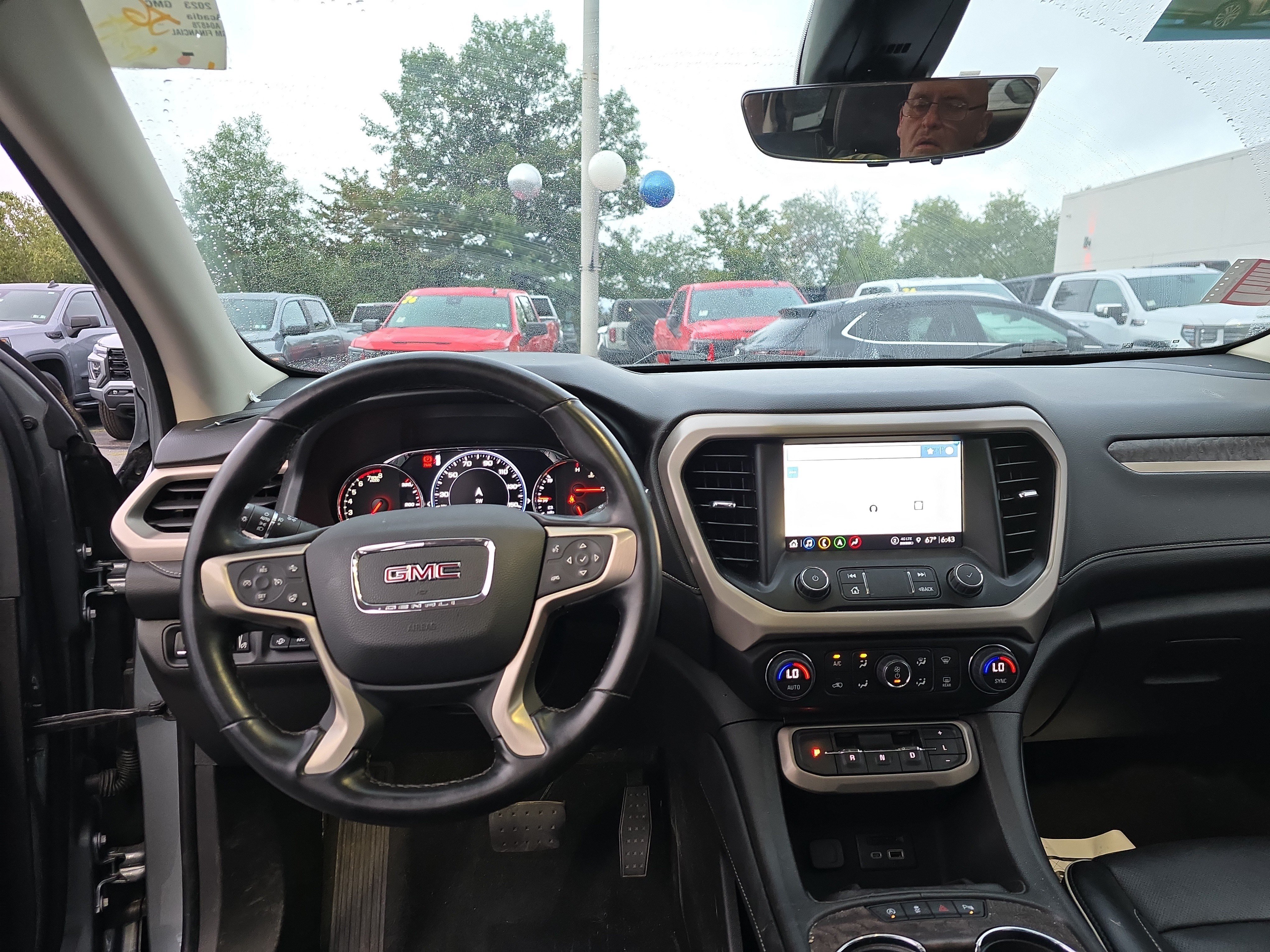 Used 2023 GMC Acadia Denali w/ Denali Technology Package AWD/4WD image 16