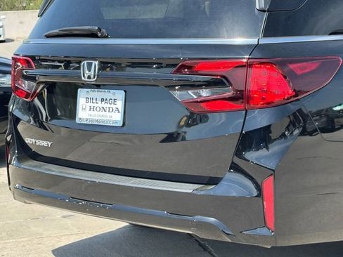 Certified 2025 Honda Odyssey EX-L image 8