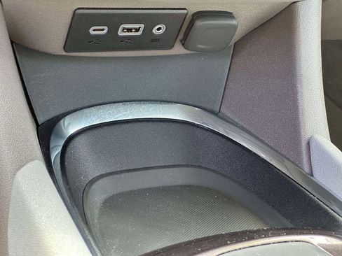 Used 2023 Chevrolet Malibu LT FWD image 29