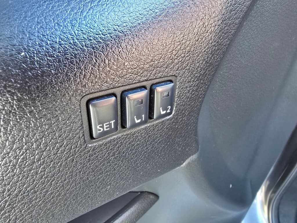 Used 2019 Nissan Rogue SL FWD image 34