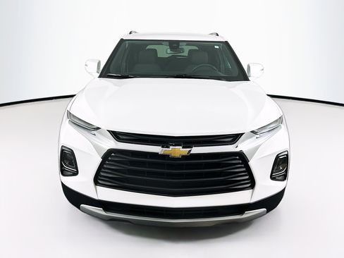 Used 2022 Chevrolet Blazer LT image 2