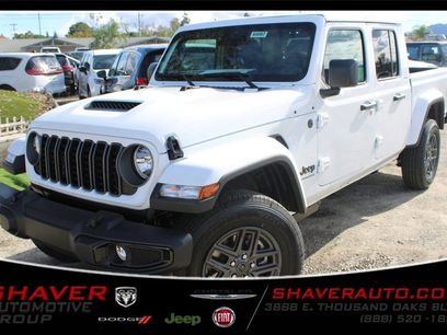 New 2026 Jeep Gladiator Sport
