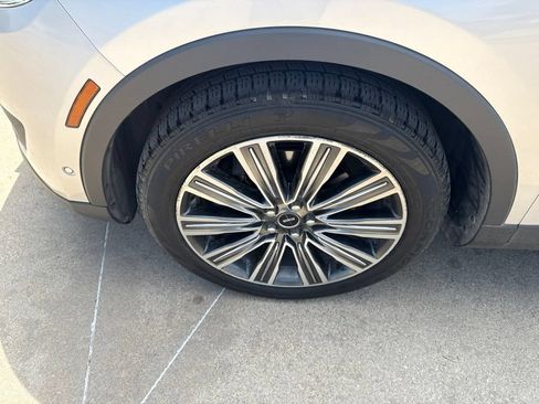 Used 2016 Lincoln MKX Black Label w/ Technology Package FWD image 9