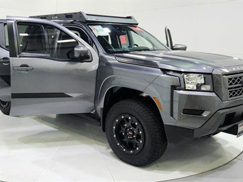 Used 2024 Nissan Frontier SV w/ Technology Package image 9