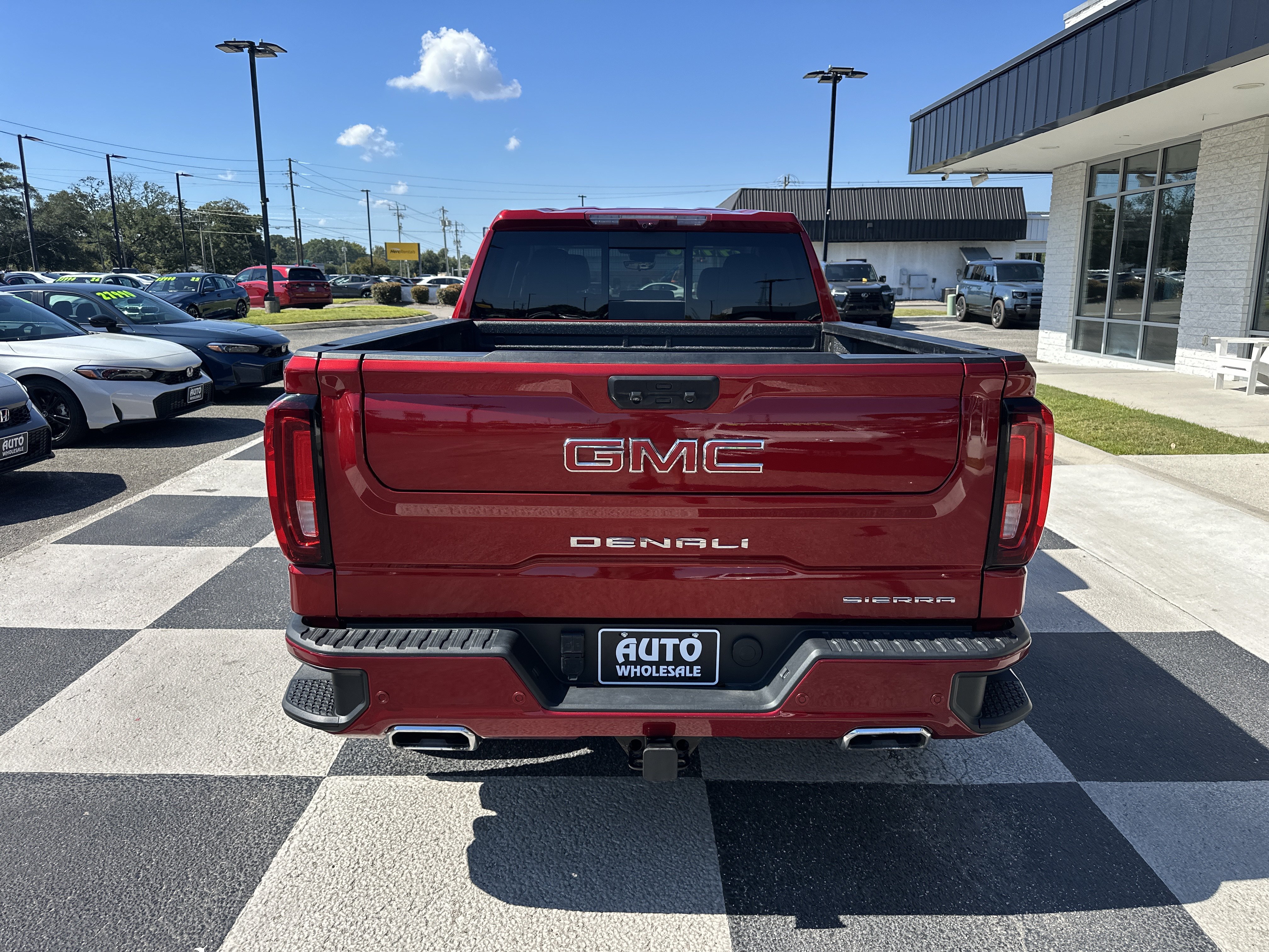 Used 2024 GMC Sierra 1500 Denali w/ Technology Package AWD/4WD image 4