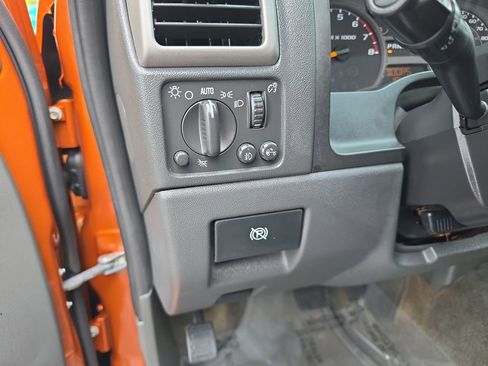 Used 2006 Chevrolet Colorado LT AWD/4WD image 16