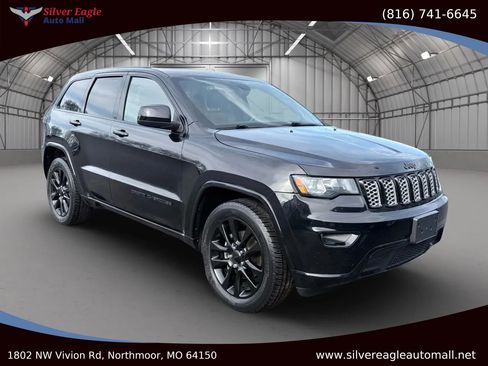 Used 2018 Jeep Grand Cherokee Altitude image 7