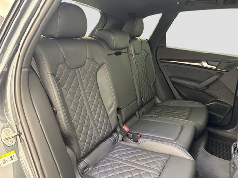 Used 2024 Audi SQ5 Prestige image 31