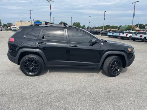 Used 2021 Jeep Cherokee Trailhawk w/ Technology Group AWD/4WD image 16