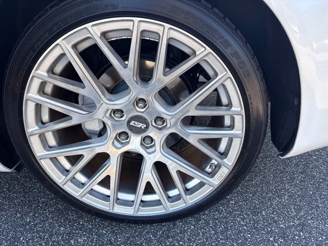 Used 2011 Lexus LS 460 w/ Comfort Pkg RWD image 8