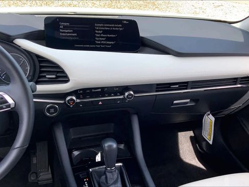 Used 2024 MAZDA MAZDA3 2.5 Turbo Sedan w/Premium Plus image 7