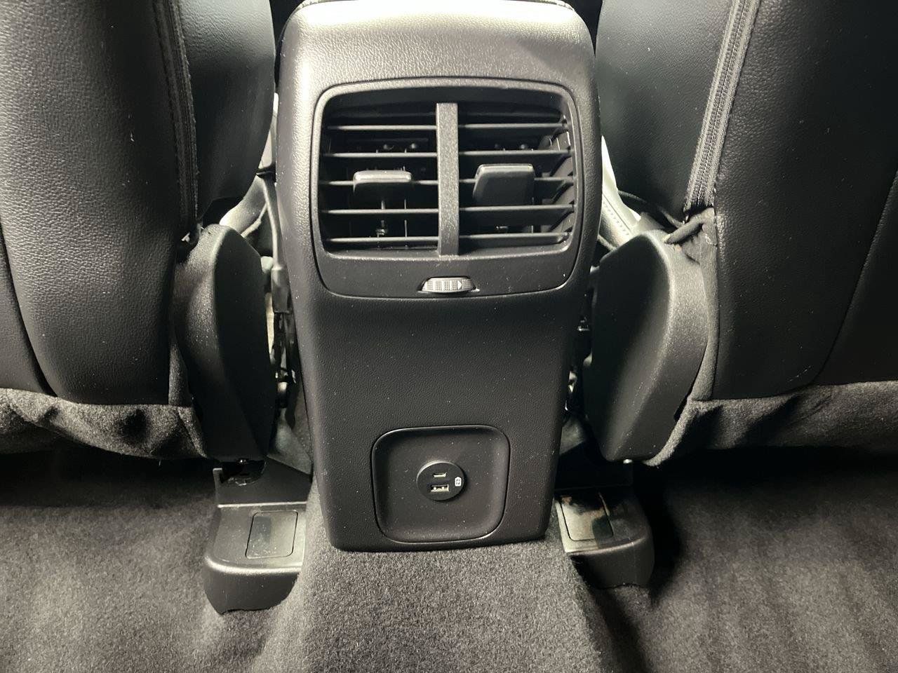 Used 2022 Ford Escape SEL w/ Technology Package AWD/4WD image 13