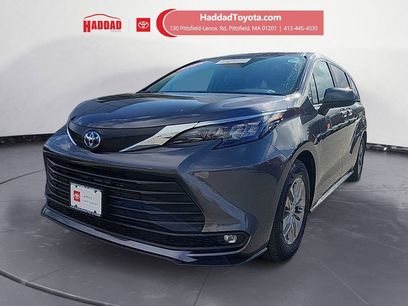 Certified 2025 Toyota Sienna XLE