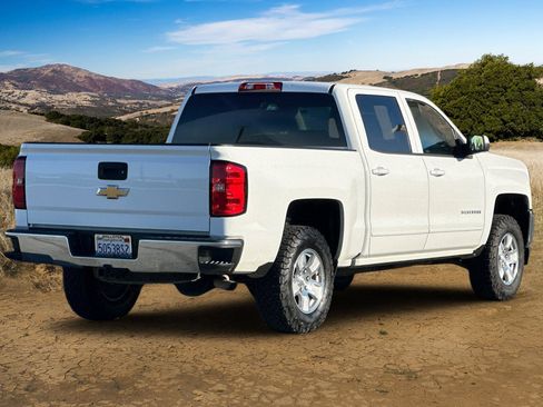 Used 2018 Chevrolet Silverado 1500 LT w/ All Star Edition image 4