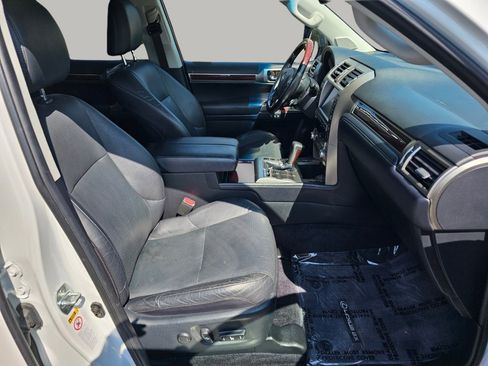 Used 2018 Lexus GX 460 Premium w/ Premium Package image 28