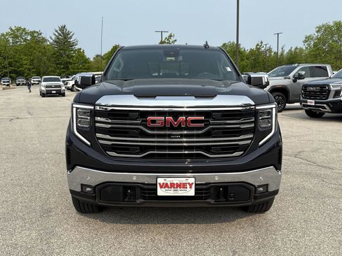 Used 2022 GMC Sierra 1500 SLT w/ SLT Premium Plus Package image 2