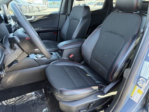 Used 2025 Ford Escape ST-Line w/ Cold Weather Package image 16
