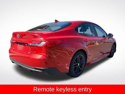 Used 2025 Toyota Camry SE FWD image 3